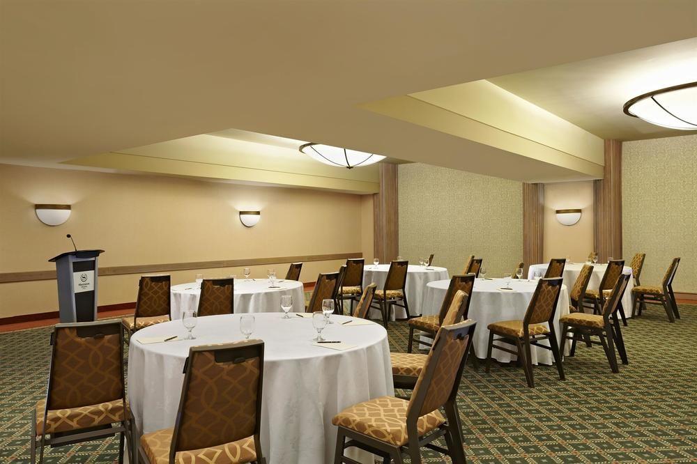 Sheraton Ottawa Hotel Экстерьер фото