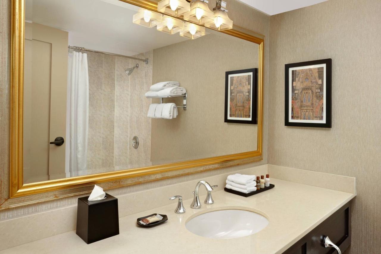 Sheraton Ottawa Hotel Экстерьер фото